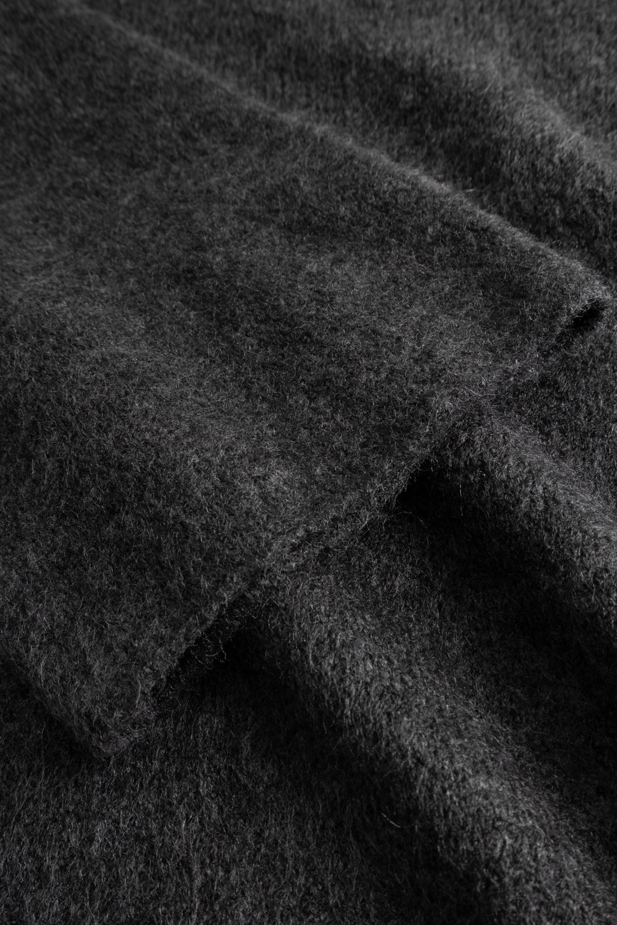 Amour Club Knit Charcoal Mel.
